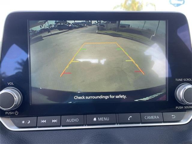 Photo of 2024 Black Nissan Sentra