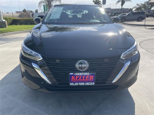 Photo of 2024 Black Nissan Sentra