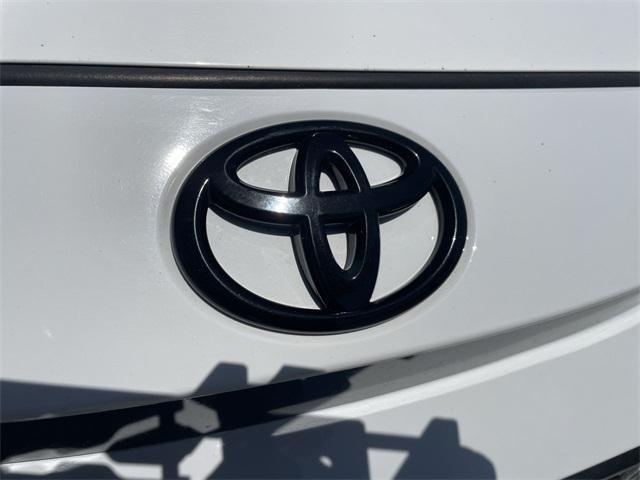 Photo of 2022 White Toyota Corolla