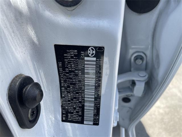 Photo of 2022 White Toyota Corolla