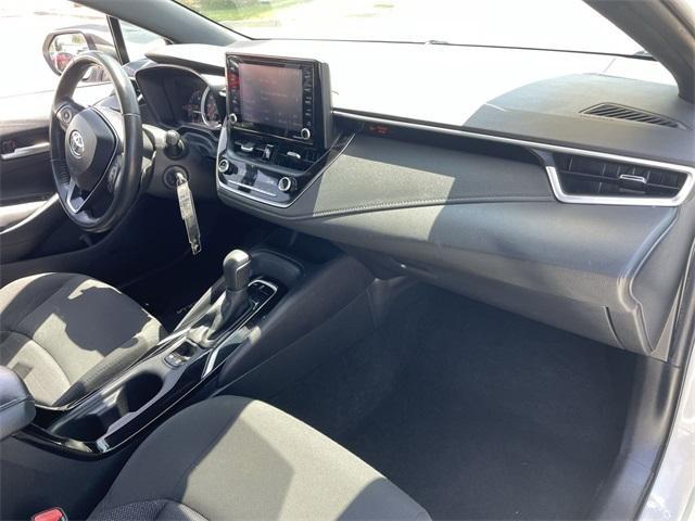 Photo of 2022 White Toyota Corolla