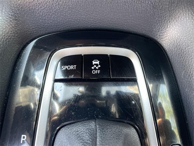 Photo of 2022 White Toyota Corolla