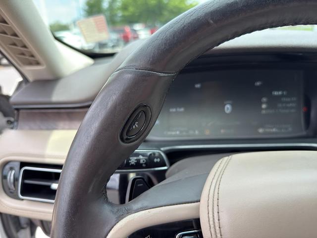 Photo of 2020 PRISTINE WHITE MET TRI-COAT Lincoln Aviator