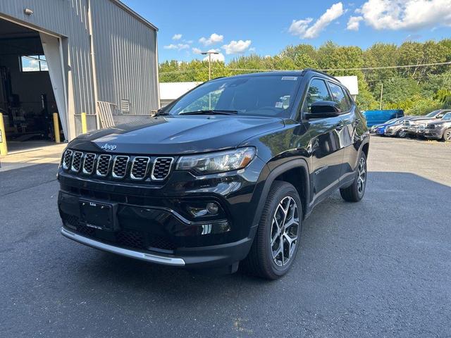 Photo of 2025 Diamond Black Crystal Pearlcoat Jeep Compass