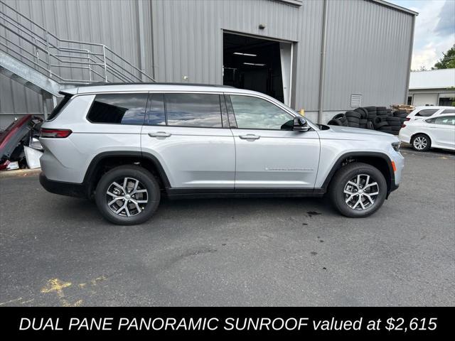 Photo of 2025 Silver Zynith Jeep Grand Cherokee L