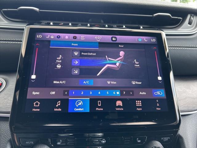 Photo of 2025 Silver Zynith Jeep Grand Cherokee L