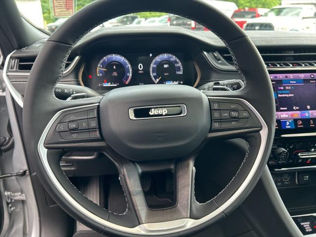 Photo of 2025 Silver Zynith Jeep Grand Cherokee L