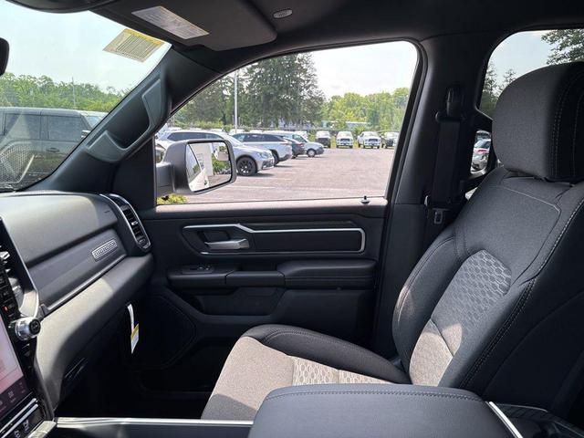 Photo of 2025 Bright White Clearcoat RAM 1500