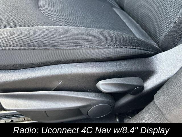 Photo of 2022 Alpine White Clearcoat Jeep Renegade