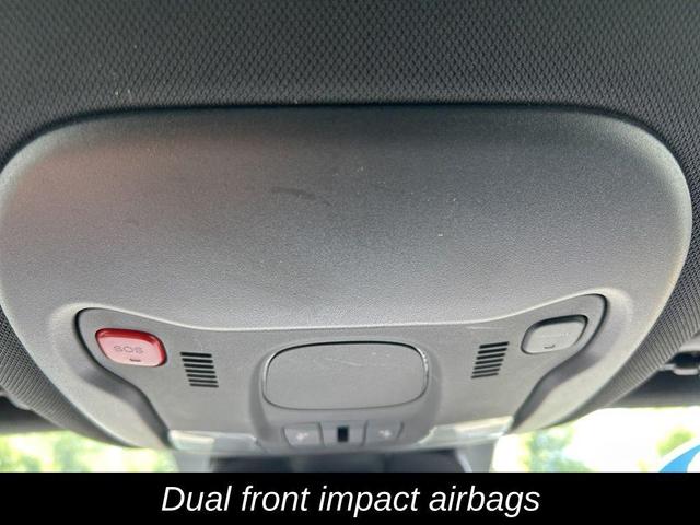 Photo of 2022 Alpine White Clearcoat Jeep Renegade