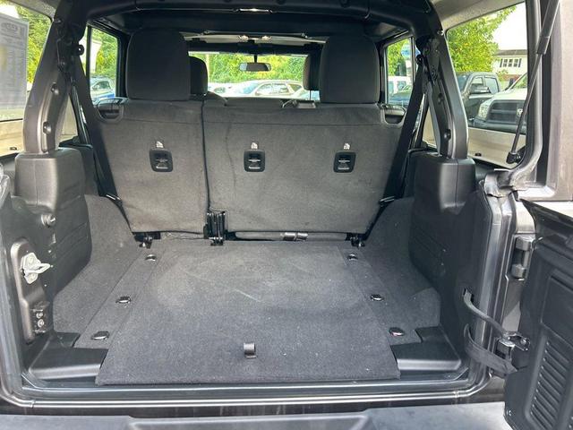 Photo of 2022 Granite Crystal Metallic Clearcoat Jeep Wrangler Unlimited