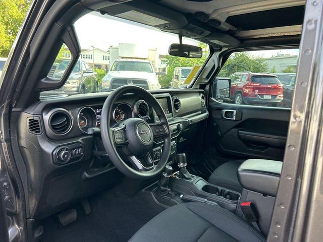 Photo of 2022 Granite Crystal Metallic Clearcoat Jeep Wrangler Unlimited