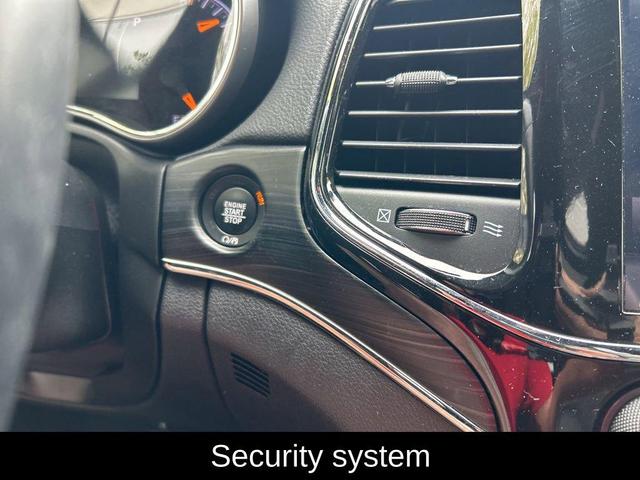 Photo of 2021 Granite Crystal Metallic Clearcoat Jeep Grand Cherokee
