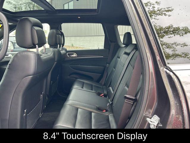 Photo of 2021 Granite Crystal Metallic Clearcoat Jeep Grand Cherokee