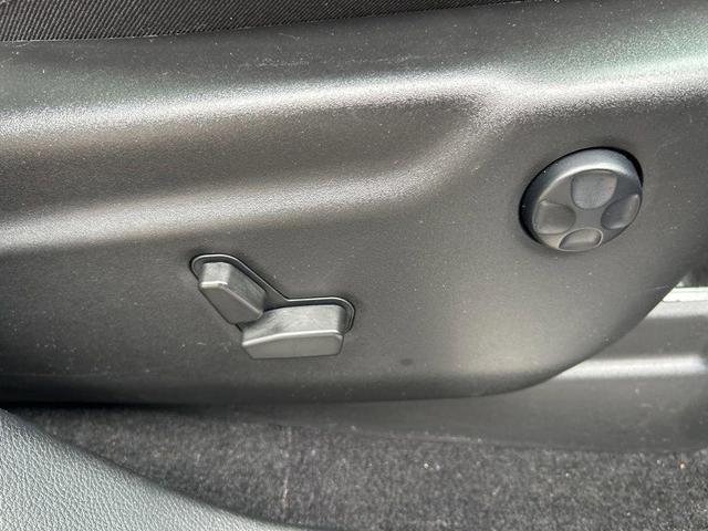 Photo of 2021 Granite Crystal Metallic Clearcoat Jeep Grand Cherokee