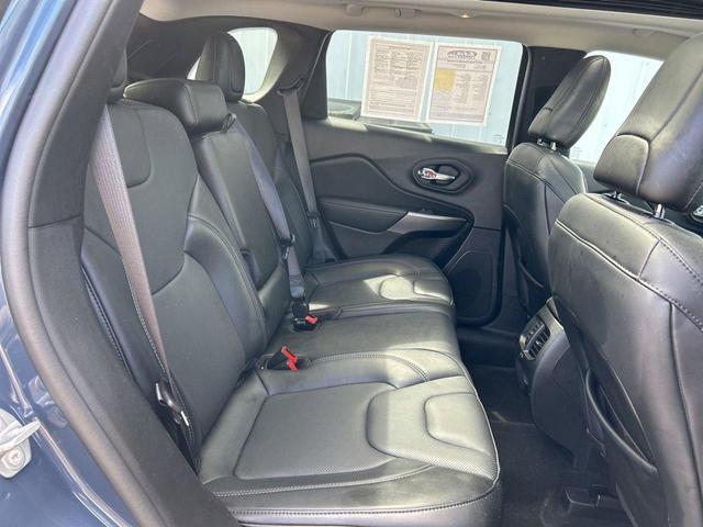 Photo of 2021 Slate Blue Pearlcoat Jeep Cherokee