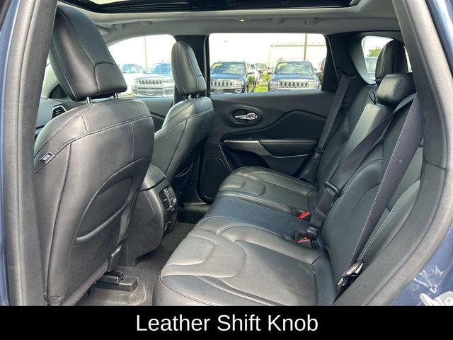 Photo of 2021 Slate Blue Pearlcoat Jeep Cherokee