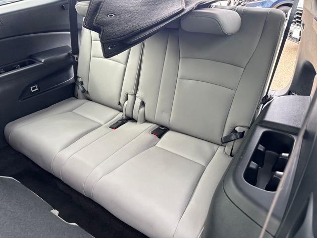 Photo of 2022 Lunar Silver Metallic Honda Pilot