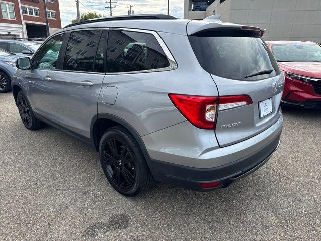 Photo of 2022 Lunar Silver Metallic Honda Pilot