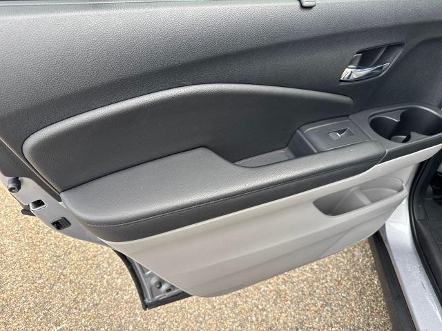 Photo of 2022 Lunar Silver Metallic Honda Pilot