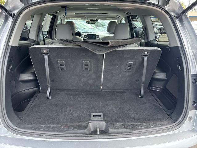 Photo of 2022 Lunar Silver Metallic Honda Pilot