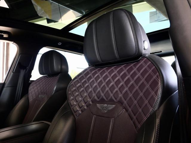 Photo of 2021 Azure Purple Bentley Bentayga
