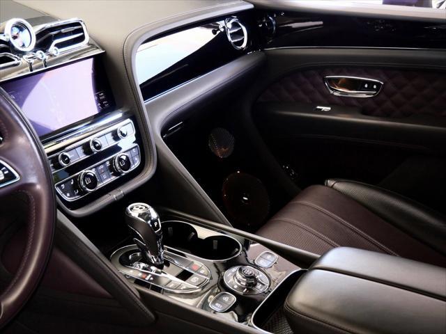 Photo of 2021 Azure Purple Bentley Bentayga