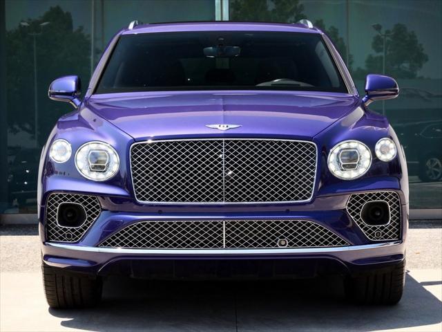 Photo of 2021 Azure Purple Bentley Bentayga