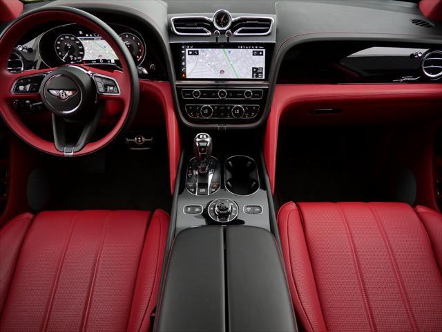 Photo of 2021 Glacier White Bentley Bentayga