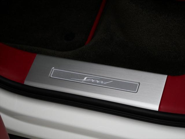 Photo of 2021 Glacier White Bentley Bentayga