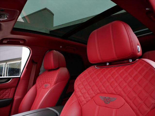 Photo of 2021 Glacier White Bentley Bentayga