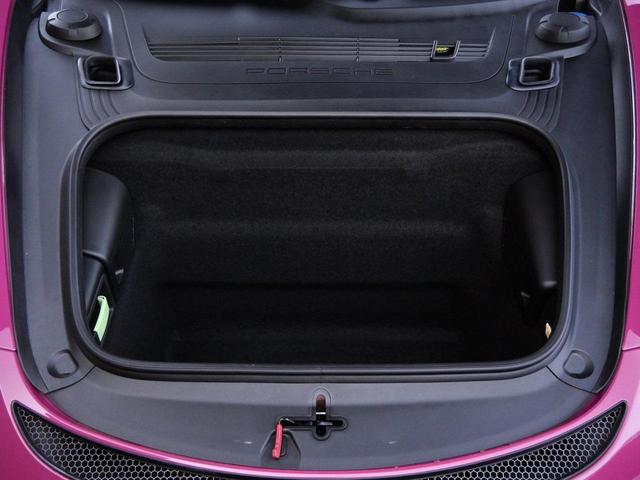 Photo of 2024 Ruby Star Neo Porsche 718 Cayman