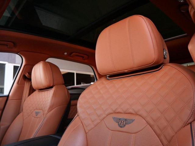 Photo of 2022 Extreme Silver Bentley Bentayga