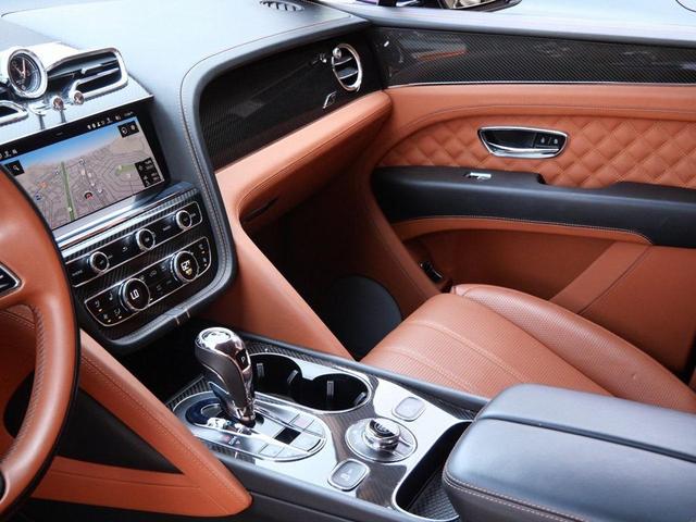 Photo of 2022 Extreme Silver Bentley Bentayga