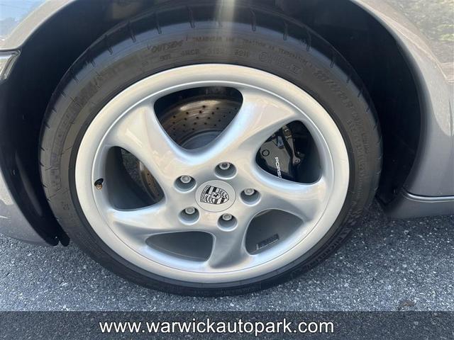 Photo of 2001 Seal Grey Metallic Porsche 911