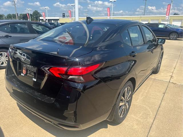 Photo of 2025 Super Black Nissan Versa