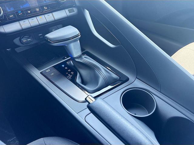 Photo of 2025 Serenity White Hyundai ELANTRA