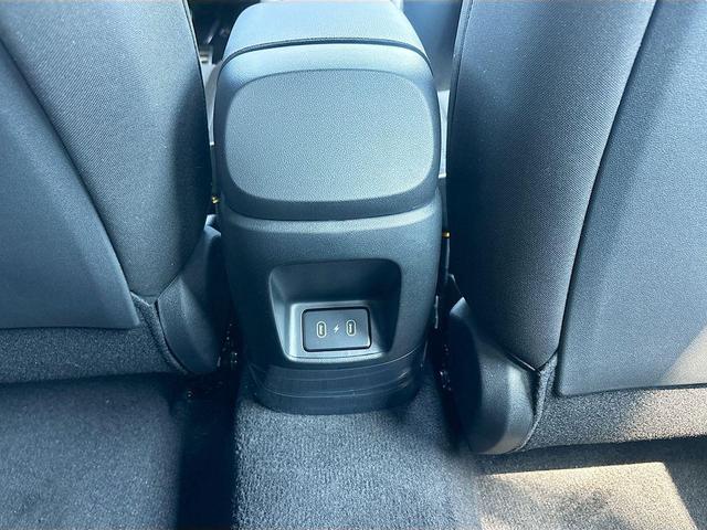 Photo of 2025 Serenity White Hyundai ELANTRA