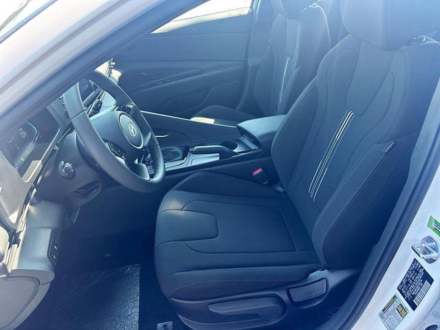 Photo of 2025 Serenity White Hyundai ELANTRA
