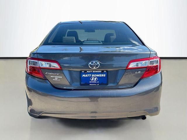 Photo of 2012 Gray Toyota Camry