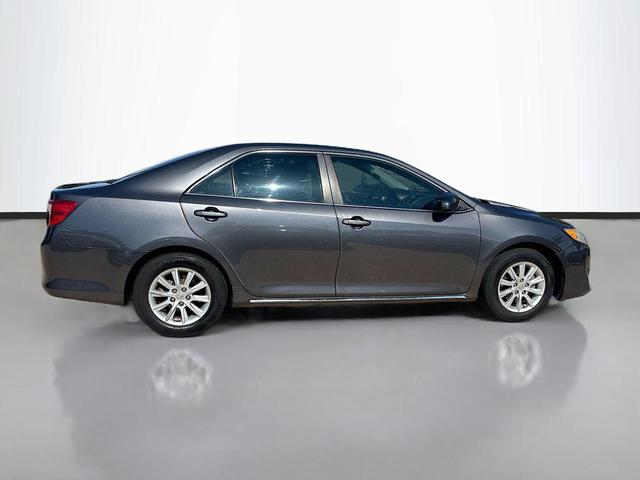 Photo of 2012 Gray Toyota Camry