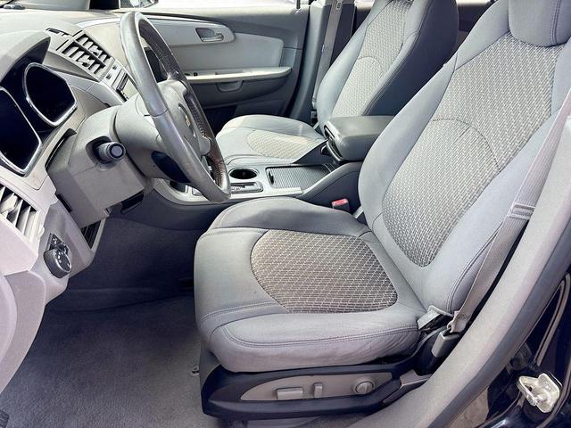 Photo of 2012 Black Granite Metallic Chevrolet Traverse