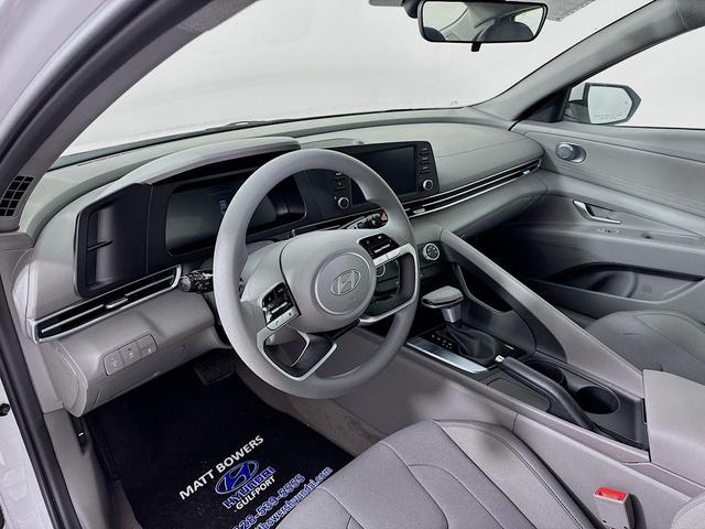 Photo of 2025 Serenity White Hyundai ELANTRA