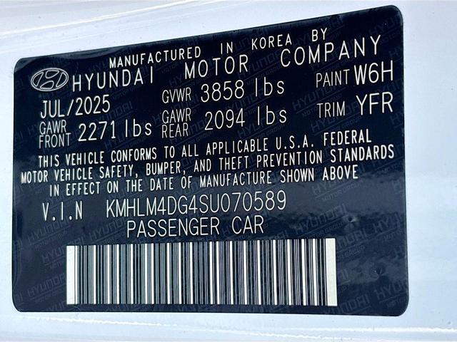 Photo of 2025 Serenity White Hyundai ELANTRA