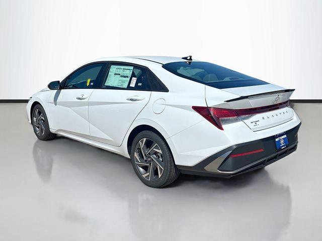 Photo of 2025 Serenity White Hyundai ELANTRA