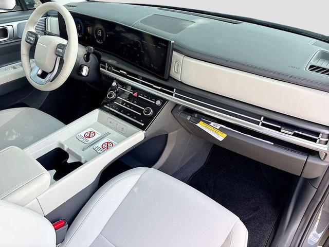 Photo of 2025 Hampton Gray Hyundai SANTA FE