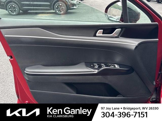 Photo of 2021 Passion Red Kia K5