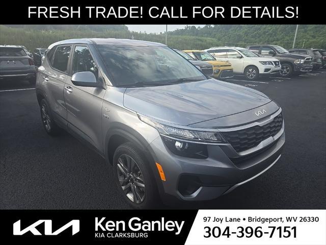 Photo of 2022 Steel Gray Kia Seltos