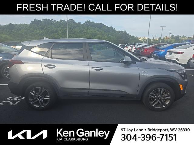 Photo of 2022 Steel Gray Kia Seltos