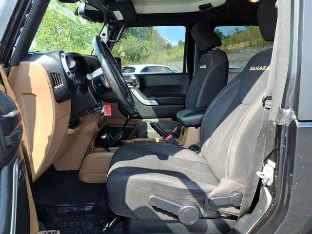 Photo of 2015 Black Clearcoat Jeep Wrangler